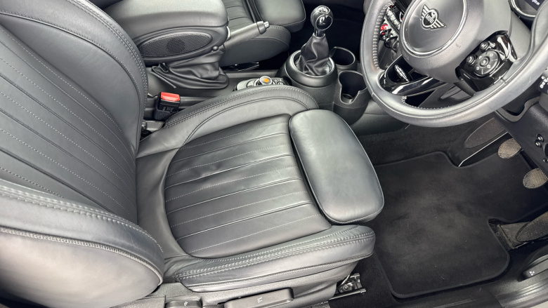 MINI Hatchback 1.5 Cooper Exclusive II 3dr Petrol Hatchback